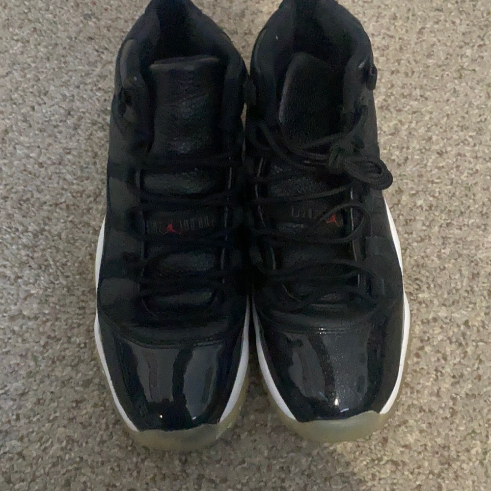 42-10 jordan’s size 7